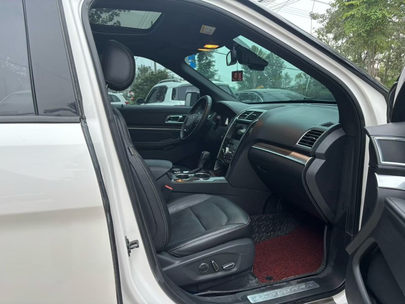 徐州17年福特探险者7