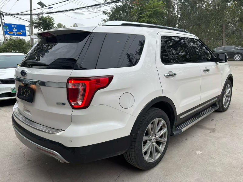 徐州17年福特探险者8