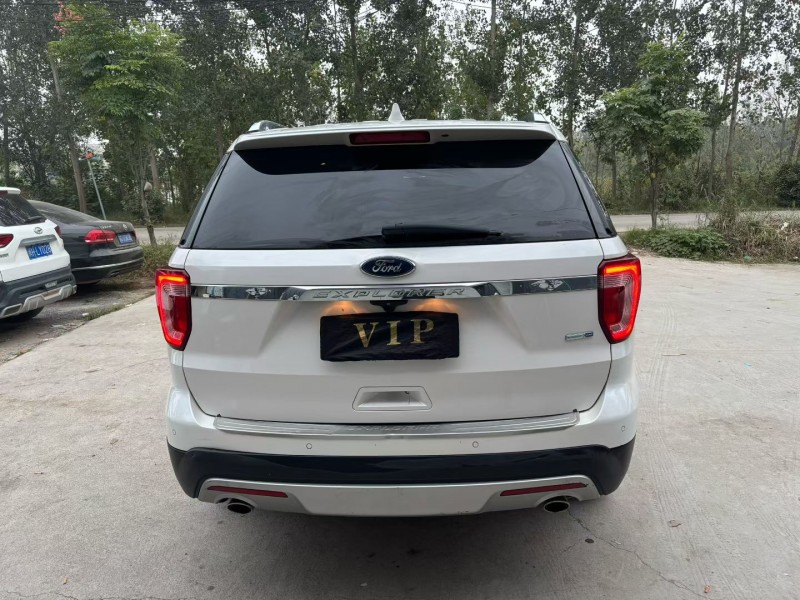 徐州17年福特探险者9