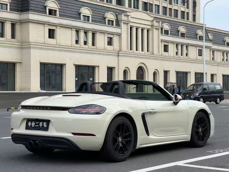 焦作18年保时捷7186