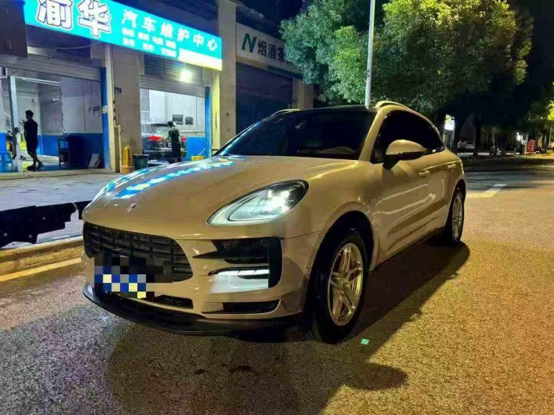 重庆15年保时捷Macan2