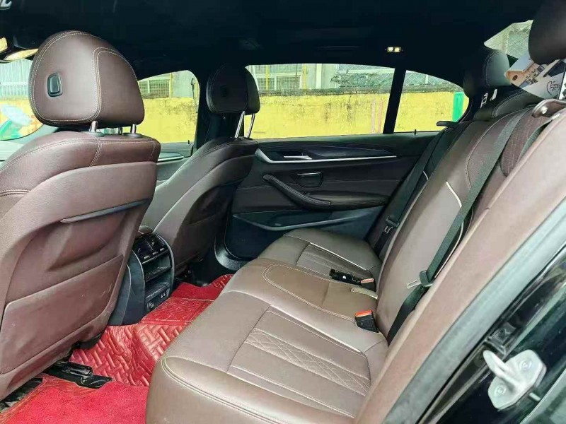 济宁21年宝马5系5