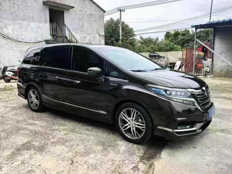 徐州20年本田艾力绅3