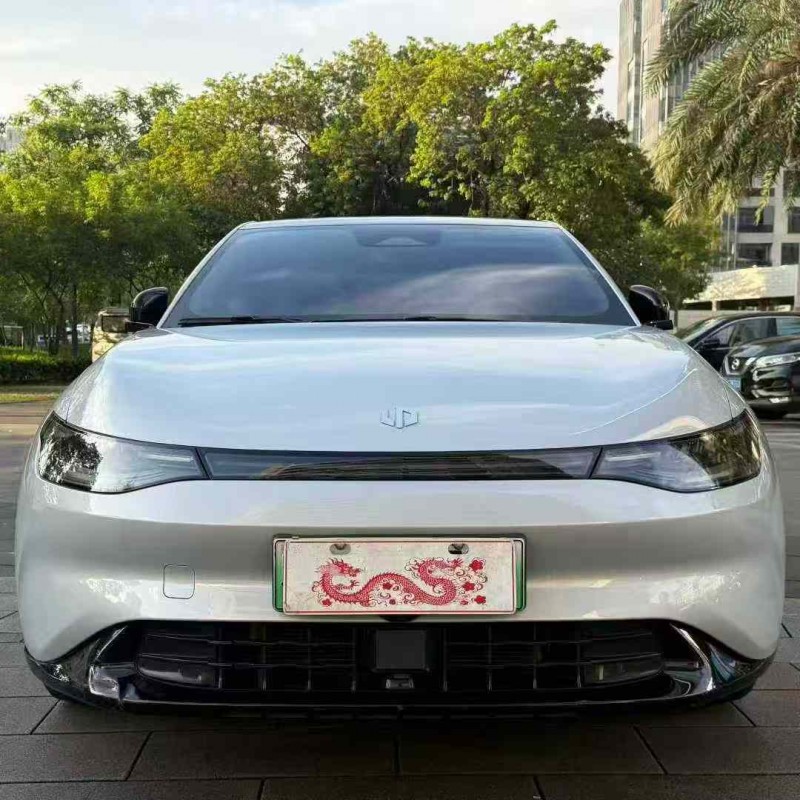 佛山23年零跑汽车C011