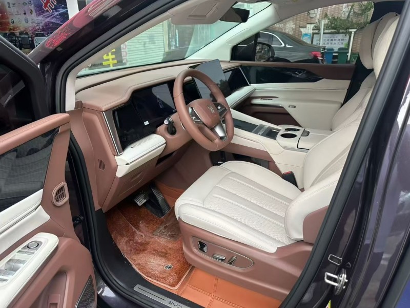 广州25年比亚迪夏6