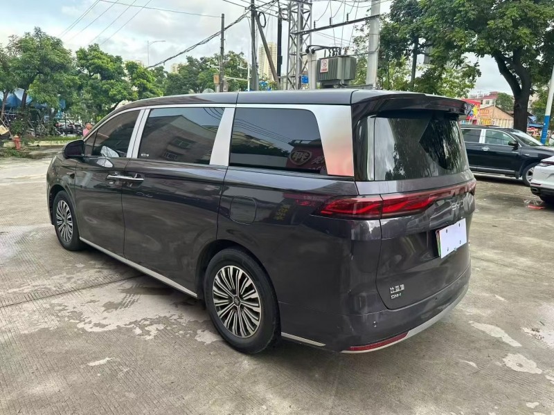 广州25年比亚迪夏8