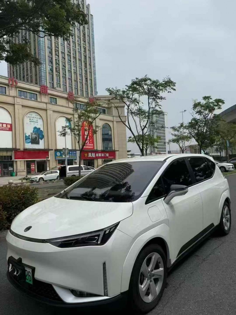 襄阳25年合创汽车Z032