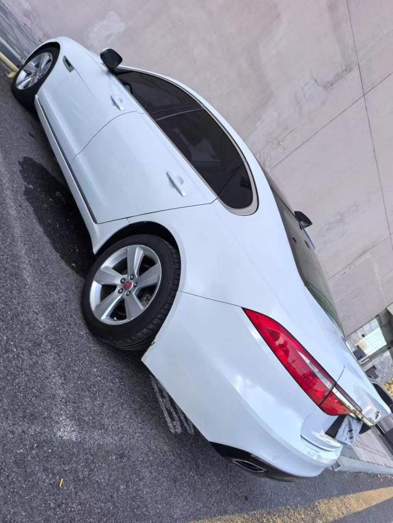 营口18年捷豹XFL4