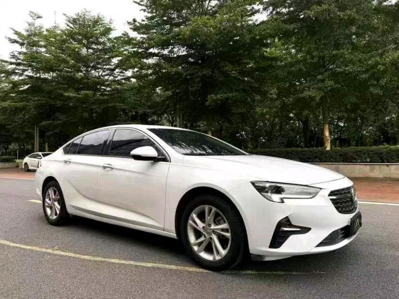 东莞21年别克君威3