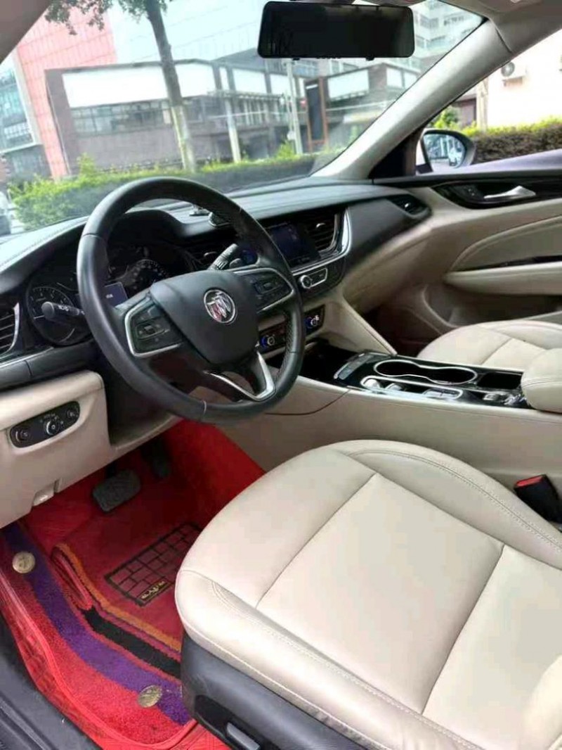 东莞21年别克君威8