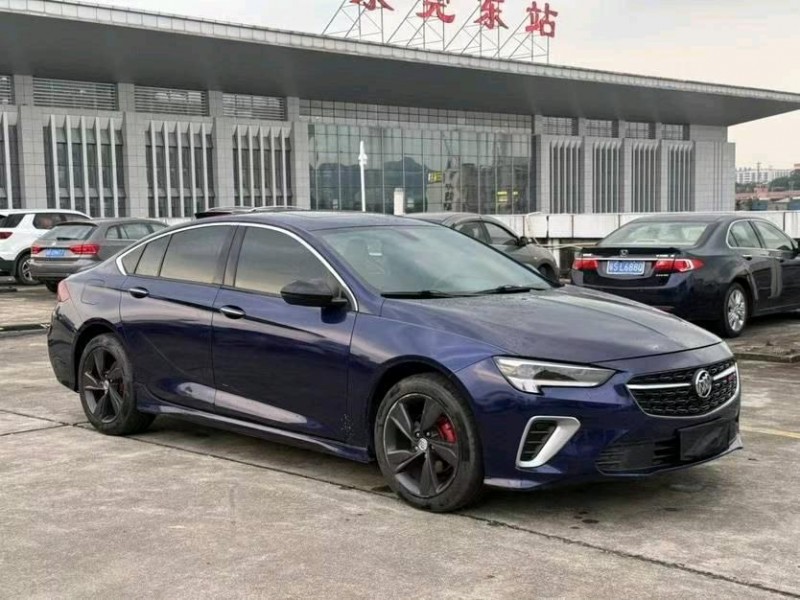 东莞21年别克君威3