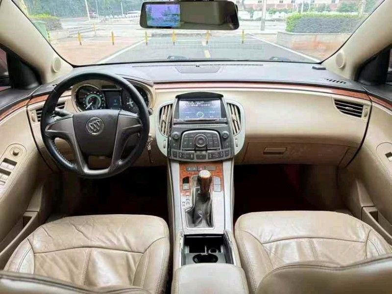 东莞11年别克君越6