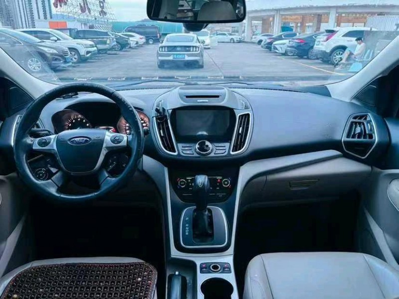 东莞14年福特翼虎7