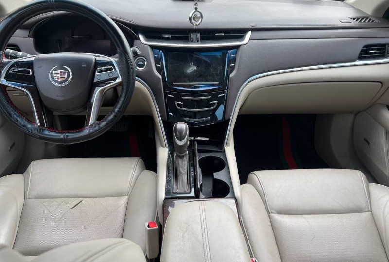 襄阳15年凯迪拉克XTS6