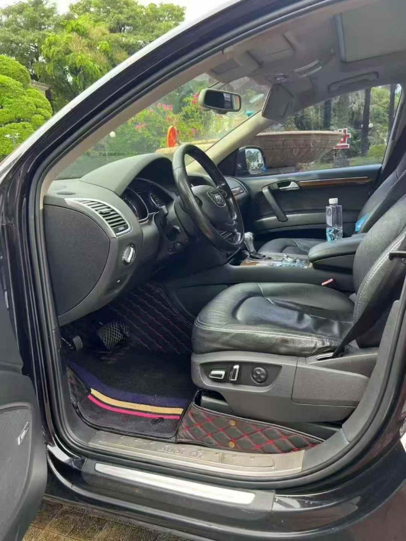 广州12年奥迪Q76