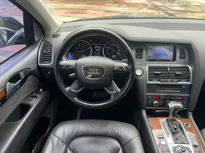 广州12年奥迪Q77