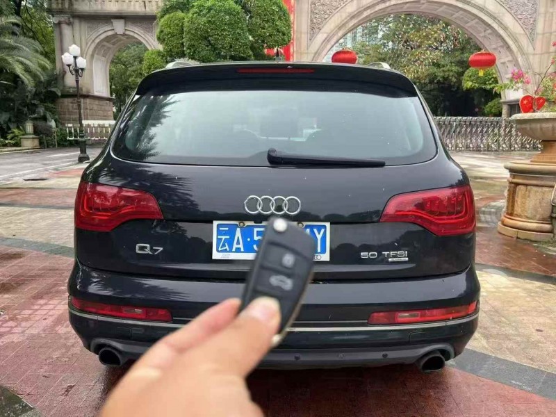 广州12年奥迪Q79