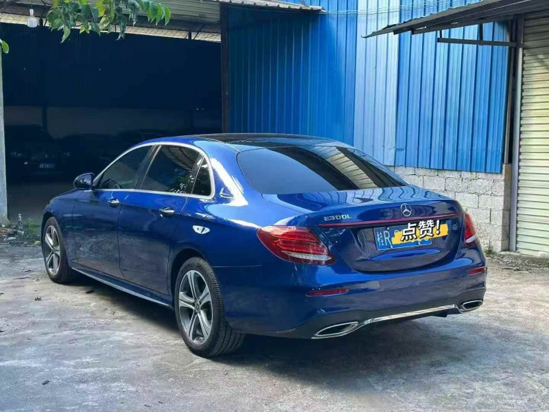 广州18年奔驰E8