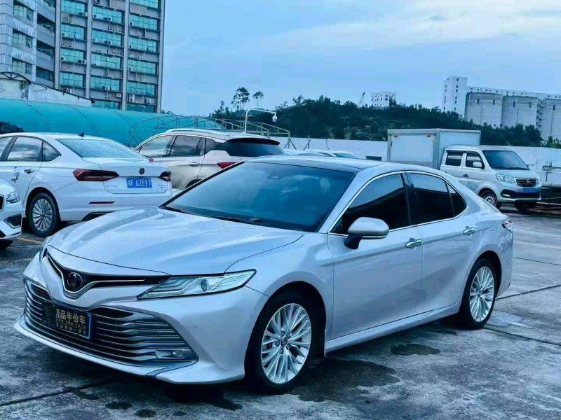 东莞19年丰田凯美瑞2