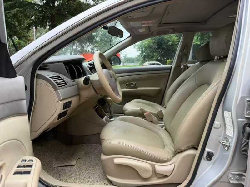 东莞19年日产轩逸3