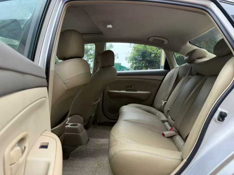 东莞19年日产轩逸8