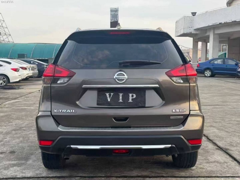 东莞18年日产奇骏8