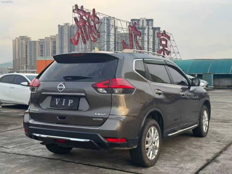 东莞18年日产奇骏9