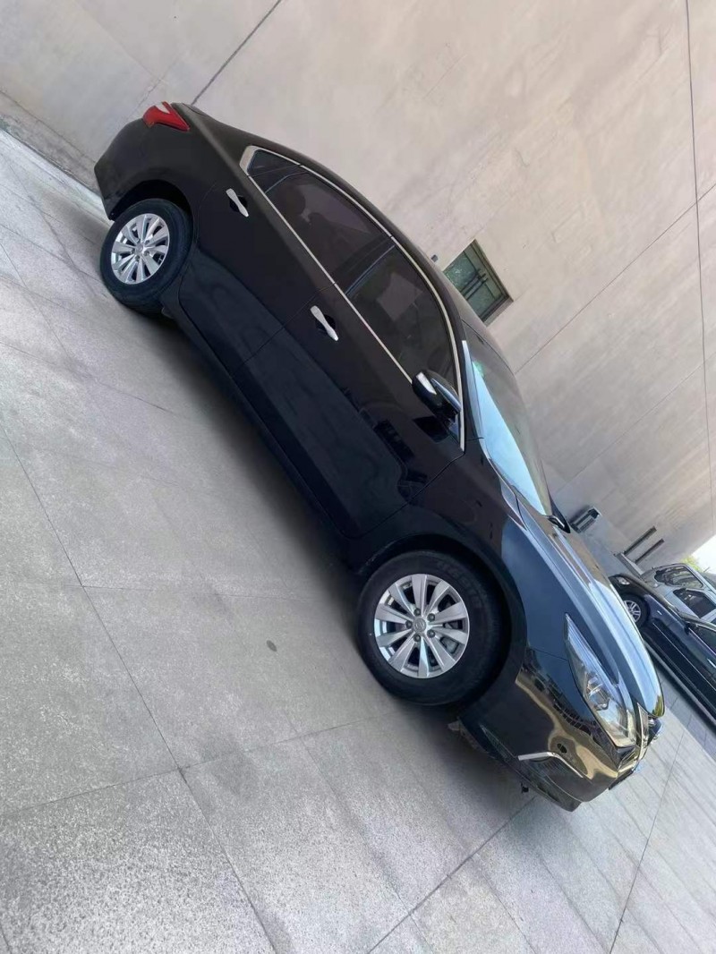 营口18年日产天籁2