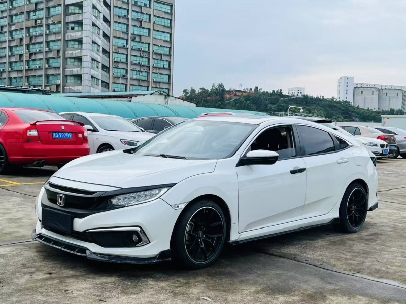 东莞21年本田思域2