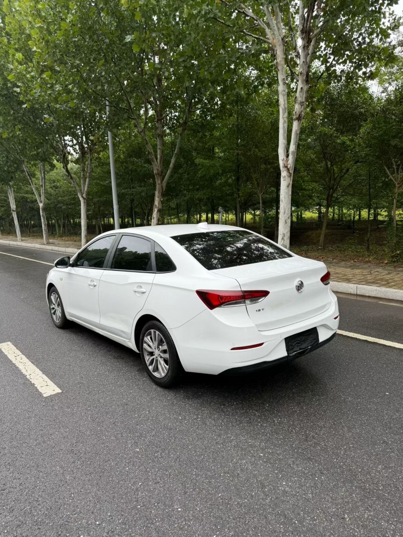 盐城20年别克英朗6