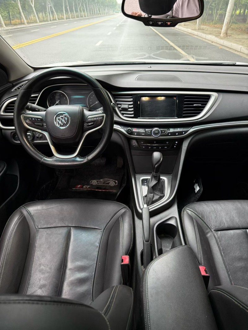 盐城20年别克英朗9