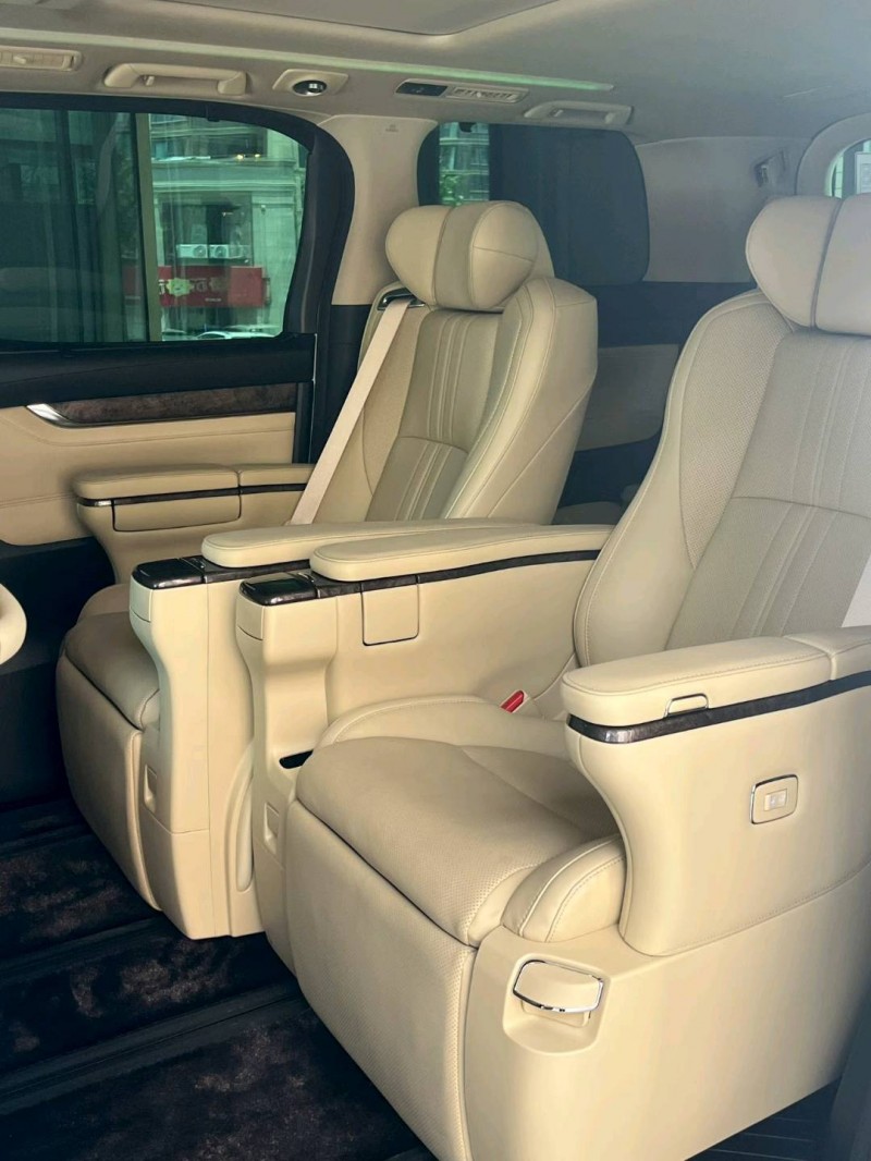 徐州23年丰田埃尔法4