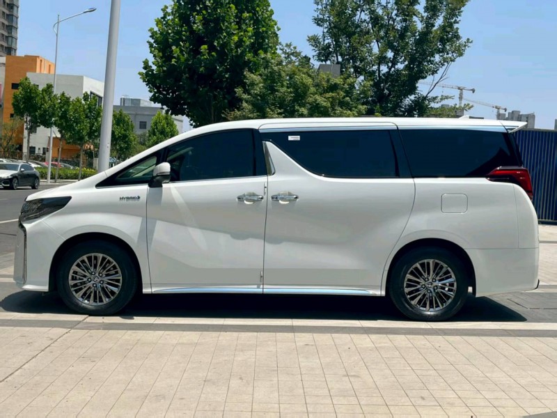 徐州23年丰田埃尔法7