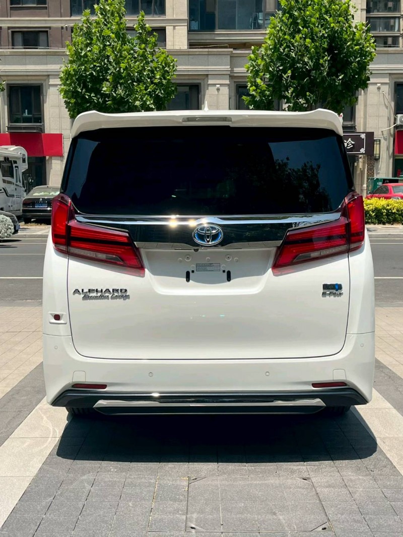 徐州23年丰田埃尔法9