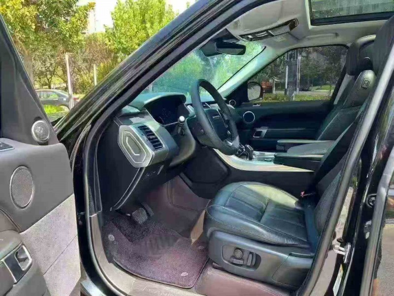 苏州19年路虎揽胜运动4