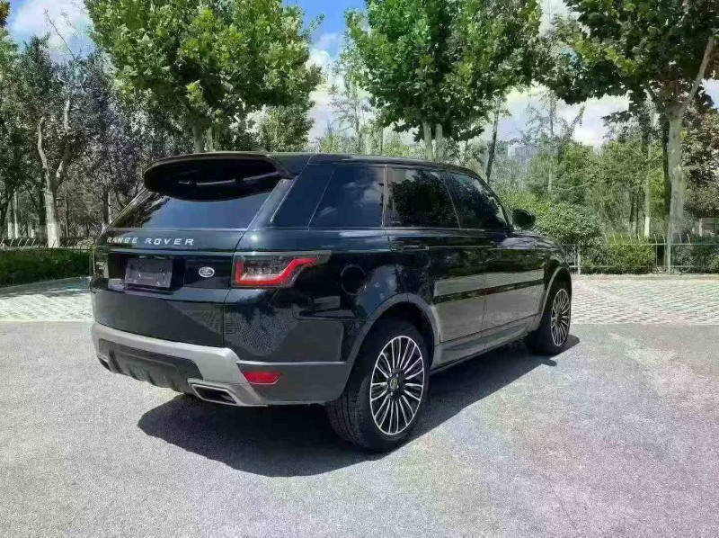 苏州19年路虎揽胜运动7