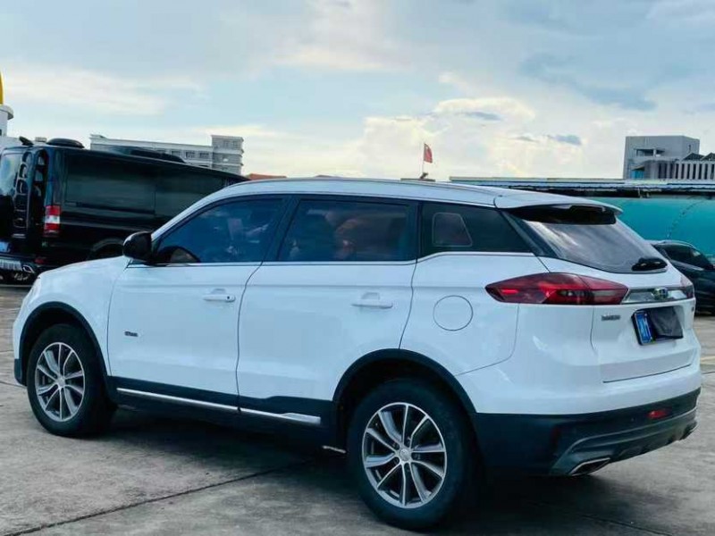 东莞19年吉利博越4