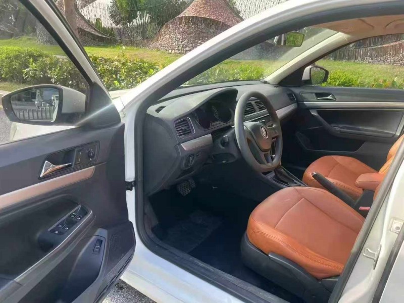 深圳18年大众朗逸4