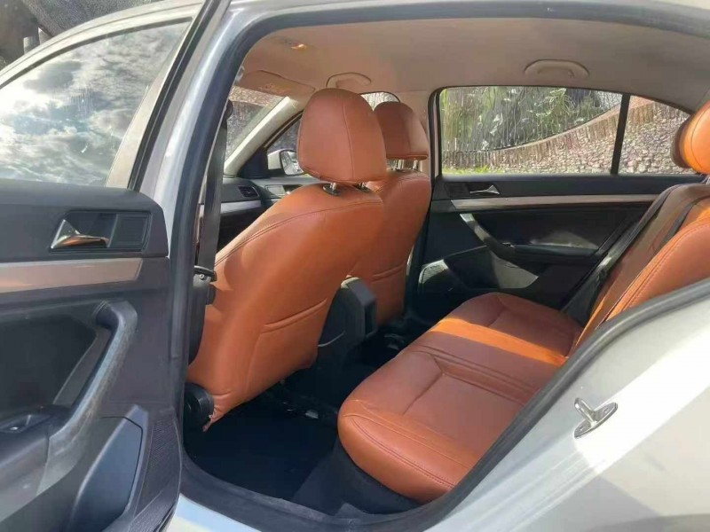 深圳18年大众朗逸5