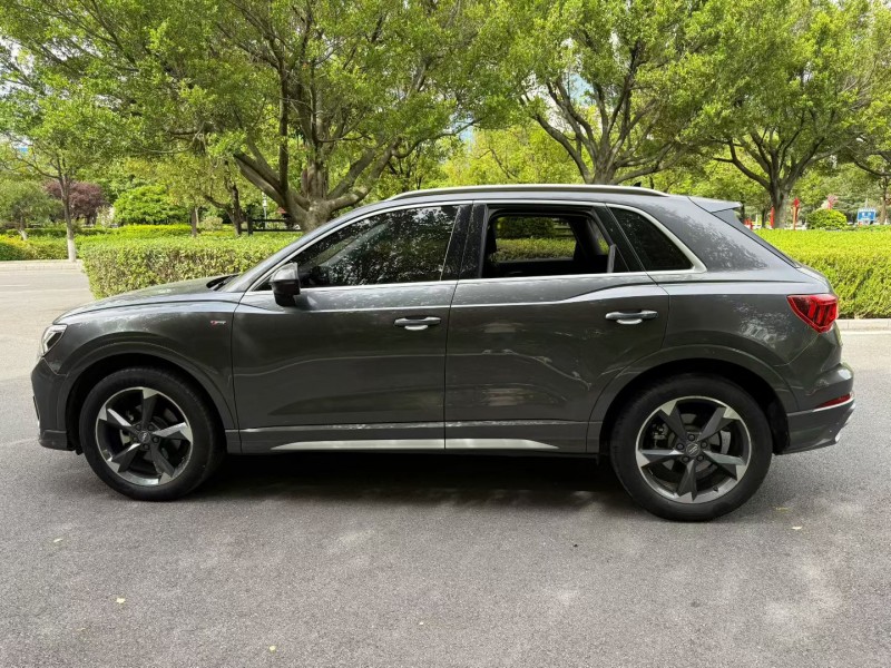 昆明20年奥迪Q37