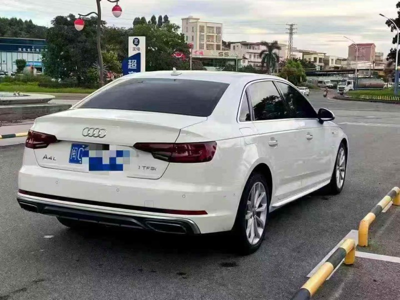 珠海19年奥迪A4L7