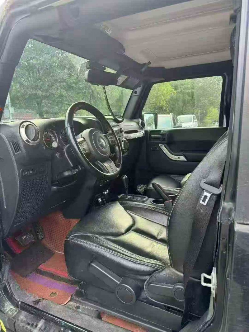 重庆18年Jeep牧马人4