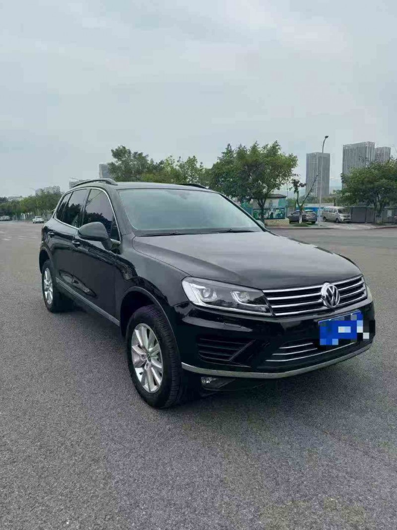 重庆17年大众途锐3