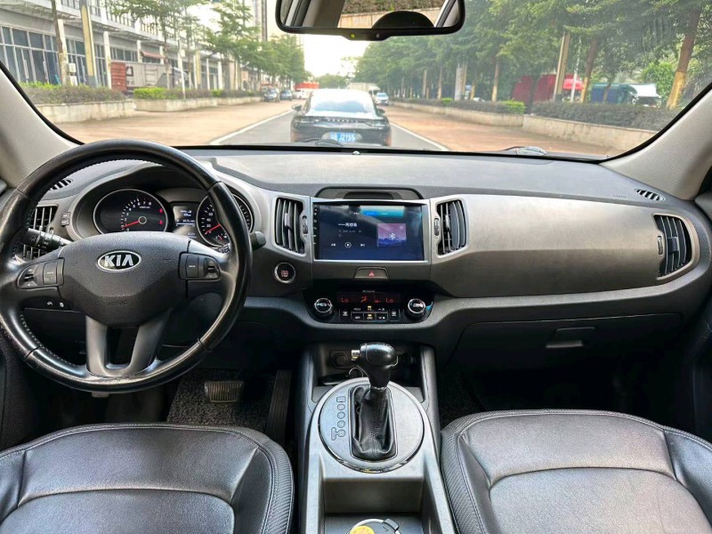 东莞14年起亚智跑6