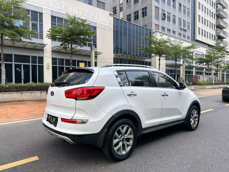 东莞14年起亚智跑8