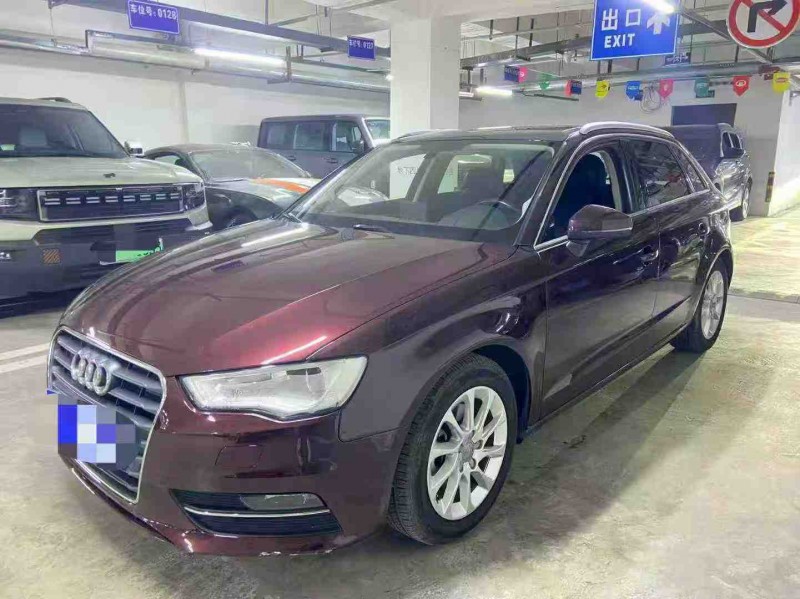 成都17年奥迪A33