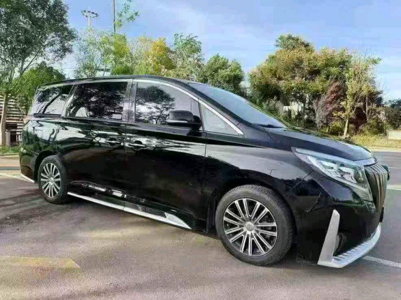 丽江21年传祺M82