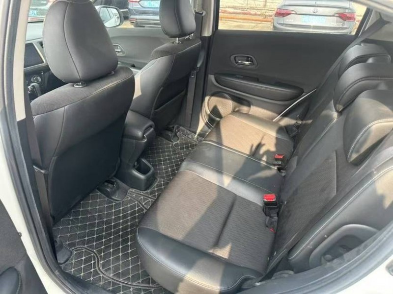 东莞20年本田缤智8