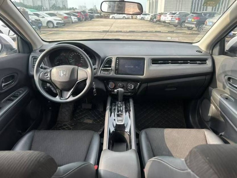 东莞20年本田缤智9