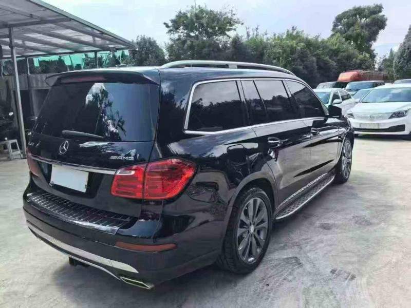 曲靖21年奔驰GL8